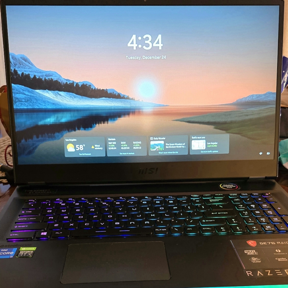 MSI GE76 Raider GamingLaptop 17.3" IntelCore i7 NVIDIAGeFoce RTX 3060